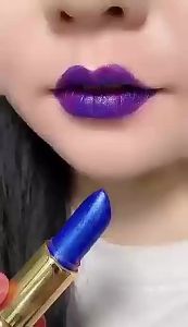 สินค้าส่งเร็ว ลิปเปลี่ยนสีตามอุณภูมิ Lessxcoco ติดทน24ชม. ลิปสติกสีน้ำเงิน