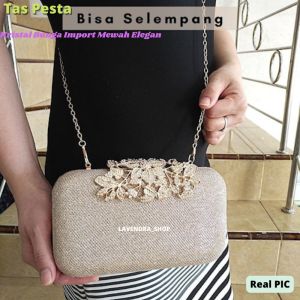 Tas pesta wanita mewah elegan import ori rantai warna goldsilverblack tas cloutch wanita import tas cloutch wanita branded tas wania kristal tas bling bling import wanita oriDesigner menambahkan aksesoris makhota berbentuk bunga dilapisi kristal di bag