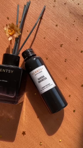 SCENTSY Reed Diffuser WHITE MUSK Hotel Series 100 ml Pengharum Ruangan Aromaterapi Mewah 50ml Pewangi Kantor Toilet Parfum kamar tidur Essential Oil Inspired By Fragnance Mewah Fruity & Sweet Vanila Lily Apel Green Tea