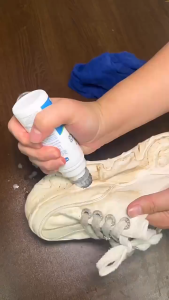 Shoe dry cleaner White Shoe Cleaner Effortless Dirt & Scuff Remover With Brush No Water Needed Prevents Yellowing