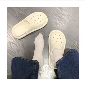 Tsion มาใหม่ รองเท้าหัวโตรัดส้นใส่สบายมากแม่มีรูระบายอากาศรอบด้าน ใส่แล้วไม่ต้องพูดถึงน่ารักสูงๆ กับใบหน้าที่สดใส รักมากขึ้น สุดซื้อเลย