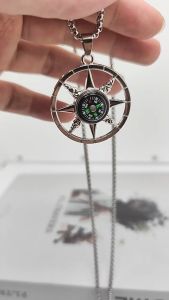 Kalung Liontin Fashion Desain Kompas Arah Mata Angin Gaya Retro Casual Pria Wanita Silver