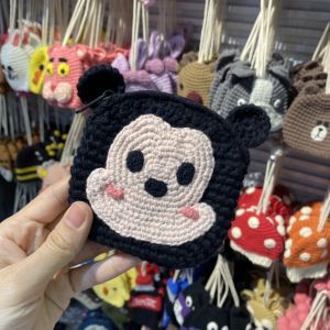 กระเป๋าใส่เหรียญถักนิตติ้งลายปinguino กระเป๋าใส่เหรียญสุดน่ารัก กระเป๋าใส่เหรียญแบบถักด้วยมือ กระเป๋าใส่เครื่องสำอางสีแดง ของขวัญสร้างสรรค์