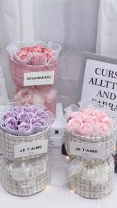 CA Mini Preserved Flower Bouquet 8 stalks Soap Flower Square Bouquet 7朵小香风花束