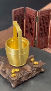 Ornamen Kuningan Ember Sungai Emas Feng Shui Ember Air Gunung Tangki Tembaga Tangki Tembaga Retro