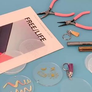 10pcs Acrylic Blanks Transparent Keychain Pendants Includes Circle Heart Square Rectangle Hexagon Shaped Star for DIY Crafts
