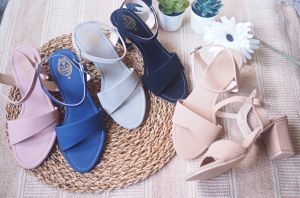 ( instock)(มีเก็บเงินปลายทาง)Sz.36-45 รองเท้าส้นสูง 3 แบบสวยดูดี ใส่แมทได้ทุกชุด รุ่นนี้ Recommend สาวๆไม่ควรพลาดค่ะ Must have