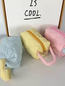 Korean Pouch Pillow Make Up Cosmetic Tas Kosmetik Motif Flower Cute Puffy Bag Aesthetic