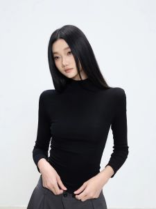 withmin | Áo Thun Tay Dài Cổ Trụ Ôm Sát