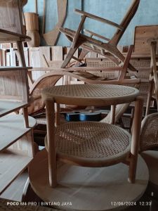 Meja kopi susun bulat teras bundar rotan murah Terbaru