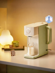 [China Plug Adapter Needed] Bear | Instant Hot Water Kettle for Home Use