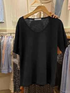 เสื้อยืดคอวีแขนสั้นผ้าฝ้ายทรงหลวมทรงสลิมฟิตสำหรับฤดูร้อน 2025 สำหรับผู้หญิง เสื้อเชิ้ตทรงหลวมสวมใส่สบาย