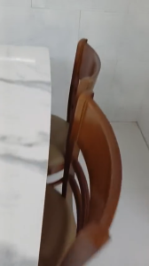 BÀN ĂN GIA ĐÌNH 4 GHẾ CHẤT LIỆU GỔ CAO SU.