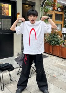 Elegant Embroidered Wide Leg Jeans Mens Casual High Street Fashion Dragon Year Loose Straight Leg Trousers for Teens