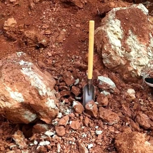 Manganese steel shovels digging holes/digging pits/piling/digging yams Agricultural tool