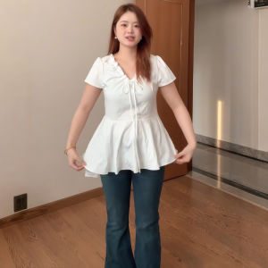 เสื้อเชิ้ตคอวีแขนพองสไตล์ฝรั่งเศสไซส์ใหญ่สำหรับผู้หญิงที่หนาแน่น เสื้อเชิ้ตแขนสั้นฤดูร้อนสำหรับผู้หญิงไซส์ใหญ่