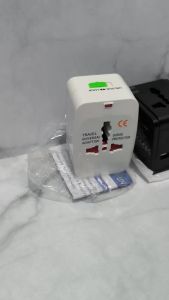 QCF Universal Travel Adapter 4 in 1 EU UK US AU Plug NON USB / 2 USB / International Charger TRAVEL ADAPTOR UNIVERSAL Universal Travel Adaptor Adapter International Converter Travel Steker Colokan Universal Adaptor Multifungsi Travel Adapter Universal