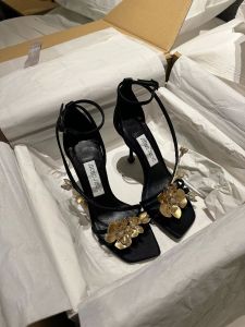 รองเท้าแตะส้นสูงประดับคริสตัลโลหะ ทรงหัวเหลี่ยม ทรงหัวเหลี่ยม รองเท้าแตะส้นสูงสำหรับงานเลี้ยง รองเท้าแตะส้นสูงแบบสวมหัวเหลี่ยม