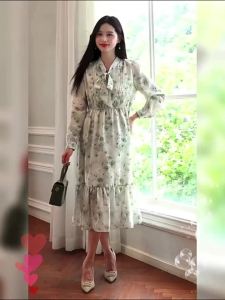 puella | Đầm Hoa Tay Dài Cổ V Nơ Dưới