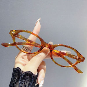Retro Oval-shaped Reading Glasses Women Fashion Single-lens Presbyopia glasses Farsightedness glasses +100 to +400