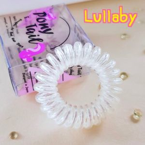 ยางรัดผม Ponytail สี Lullaby (สีขาวลายเสีนสีเหลือบขาว) ไม่รัดผมจนทำให้ปวดหัว นำไปแช่น้ำร้อนเพื่อให้สินค้าคืนตัวได้ (1เส้นต่อ1กล่อง)