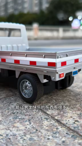 Xe tải mini điều khiển từ xa–mô phỏng xe giao hàng phun khói mở cửa đèn & âm thanh drift mượt