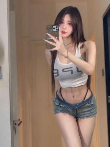 Áo Vest in Chữ Millennium Hot Bé Gái Co Giãn Cao Áo Vest Ngắn Cổ Tròn Tay Ngắn Áo Vest Nữ Mùa Hè 2025 Áo Vest Cotton