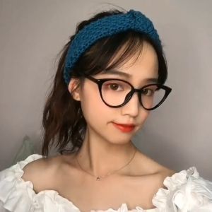 Kacamata Cat Eye Anti Radiasi Wanita: Perlindungan & Gaya