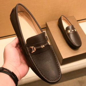 New 2024 Mens Fashionable Bean Shoes Soft Bottom Leather Slip-On Business Casual Shoes Trendy Spring Autumn Seasonal Footwear