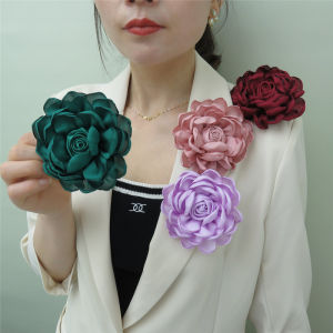 Handmade Retro Fabric Roses Brooch Gentle and Stylish Elegance Brooch Pin Large Flower Hat Businese Suit Accessories