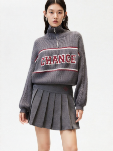 Vero Moda | Chân Váy Ngắn Thêu Chữ Học Đường