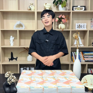 Giấy vệ sinh rút treo tường tiểu hạ 1000 tờ làm từ bột gỗ nguyên sinh mềm mịn an toàn cho da