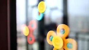 Childrens Magic Spinner Toy  Suction Cup Spinning Education Baby Fun Spiral Finger Toy  Mainan Bayi