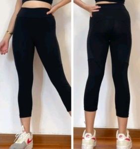 Legging Saku 3/4  untuk senam gym fitness zumba