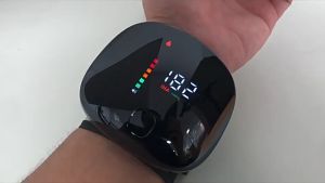 COD เสียงไทย เครื่องวัดความดัน มีการรับประกัน เครื่องวัดความดันข้อมือ อัตโนมัติอย่างเต็มที่ ความแม่นยำสูง หน้าจอสัมผัสอัจฉริยะ เครื่องวัดความดันโลหิต เครื่องวัดความดันโลหิตอัตโนมัติ เครื่องวัดความดันแบบพกพา เครื่องวัดดัน blood pressure monitor