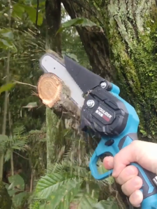 เลื่อยโซ่ไฟฟ้า 8นิ้ว /6นิ้ว เลื่อยโซ่ไร้สาย ไม้ เลื่อยโซ่ไฟฟ เลือยตัดไม้ ตัดกิ่งไม้ Cordless Chainsaw เลื่อยโซ่ไฟฟ้า ​เครื่องตัดไม้ไร้สาย