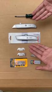 COMBO Dao rọc đa năng Cmart A0012 - 10 Lưỡi dao tam giác A0044 - 5 lưỡi dao mốc rọc cáp Tolsen 30013