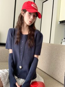 เสื้อสเวตเตอร์คอตั้งแขนยาวปักลายสไตล์เกาหลีสำหรับผู้หญิง เสื้อคลุมกันหนาวแขนยาวแบบแยกส่วน แขนยาวปักลายสไตล์หวานๆ