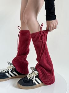 ถุงเท้ายาวถักลายทางพร้อมเชือกผูก ถุงเท้าขาบานสีแดง ถุงเท้าแบบสวมสำหรับเด็กผู้หญิงในฤดูหนาว