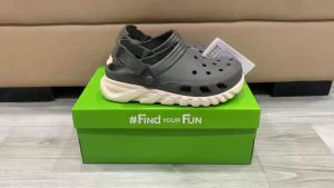 Giày sục crocs chuẩn xịn chống hôi chân nhựa tế bào êm mềm đúc liền khối siêu bền đi mưa lội nước đi biển Crocs band Duet Max II clog màu ghi