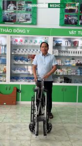 Xe lăn hàng đầu thế giới KARMA SOMA 105 khung nhôm siêu nhẹ chỉ 11.7kg hỗ trợ người già người khuyết tật