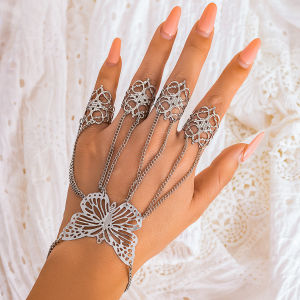 Fashionable Butterfly Hollow out Ring Bracelet Integrated Chain Stage Performance Accessories Elegant Trendy Hand Jewelry