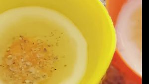 LMETJMA 4Pcs Egg Poacher Cups Silicone Egg Boiler Mold Cup Egg Poaching Cups with Ring Standers for Microwave Air Fryer JT85