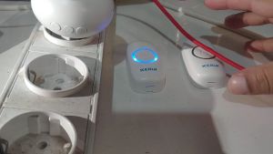 Bel Pintu Rumah Wireless KERUI M523  Waterproof 2 Tombol F15 Beda Nada