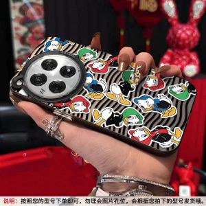 Full Cover Anti-Fall Fashionable Wave Design Donald Duck Cartoon Phone Case for OnePlus 13 Protective Shell That Is Both Stylish And Eco-Friendly