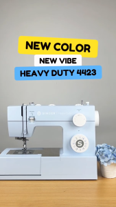 Mesin Jahit SINGER Heavy Duty Color Series 4423 Biru