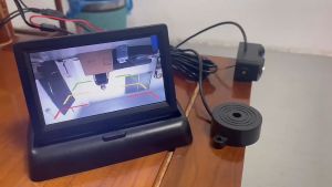 Camera lùi tích hợp cảm biến lùi