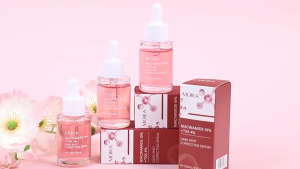 KeraSys เซรั่มนิโคตินาไมด์  Niacinamide 10% + TXA 4% Serum 30ml เซรั่มน้ำแดง ลดจุดดำ ฝ้า กระซับ ควบคุมความมันส่วนเกิน ลดปัญหาสิว ฟื้นฟูผิวหมองคล้ำ ให้กระจ่างใสขึ้น  ลดเลือนริ้วรอยแดง  เพิ่มเกราะป้องกันผิวให้แข็งแรง