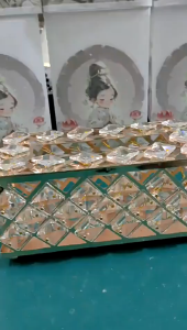 Eyre Kotak tisu kristal kreatif kotak tisu kamar mandi Eropa kotak tisu kotak gambar kotak penyimpanan rumah tangga kotak serbet Creative crystal tissue box European bathroom tissue box drawer box household storage box napkin box