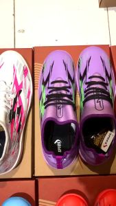 Sepatu futsal specs accelelator alpha bisa COD ( bayar di tempat ) bonus kaos kaki deker berkualitas nyaman semi boots